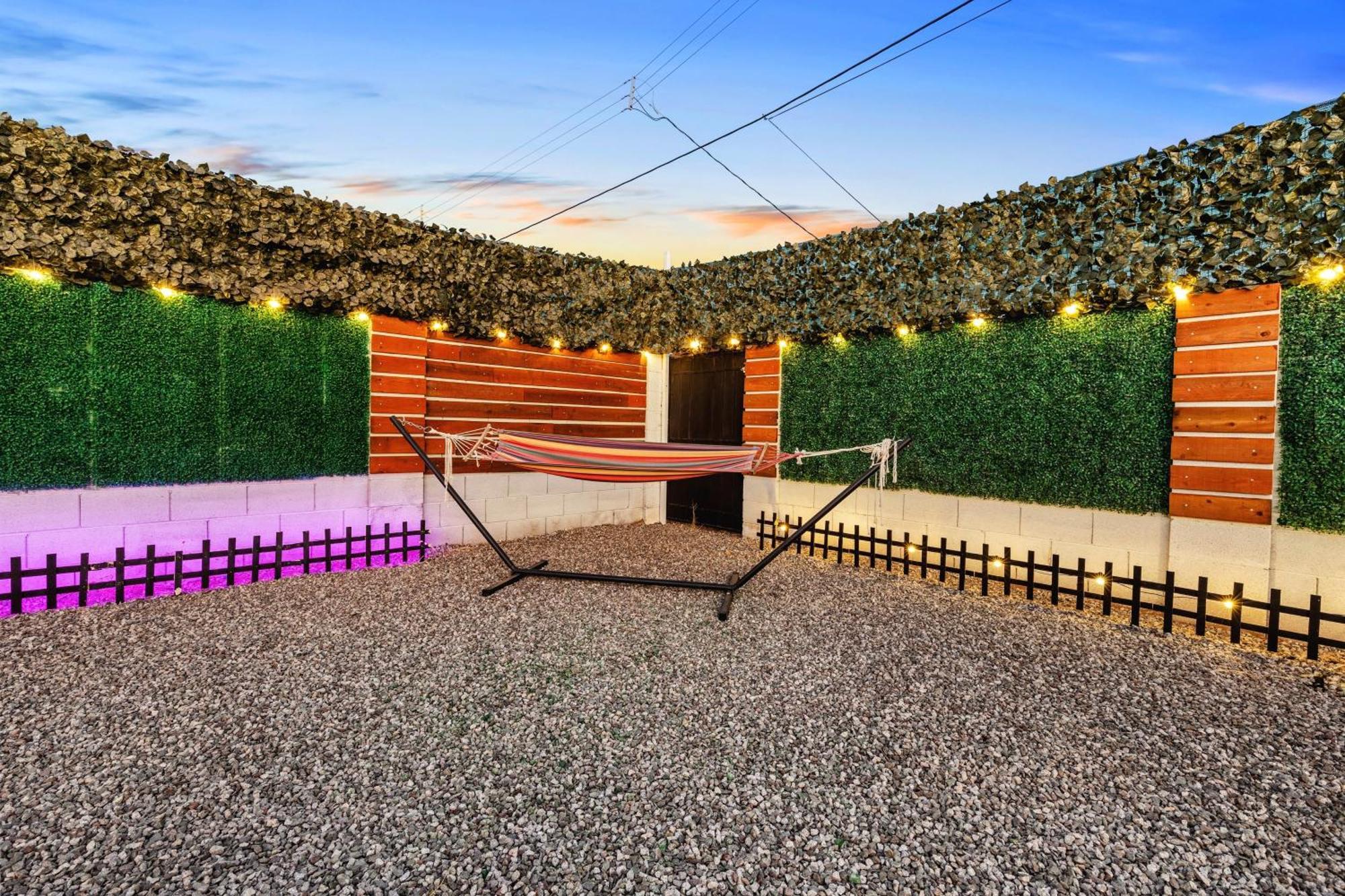 Phoenix Retreat - 1 Bedroom King Suite With 2 Smart Tvs - 10 Min From Airp - Unit B Exteriér fotografie